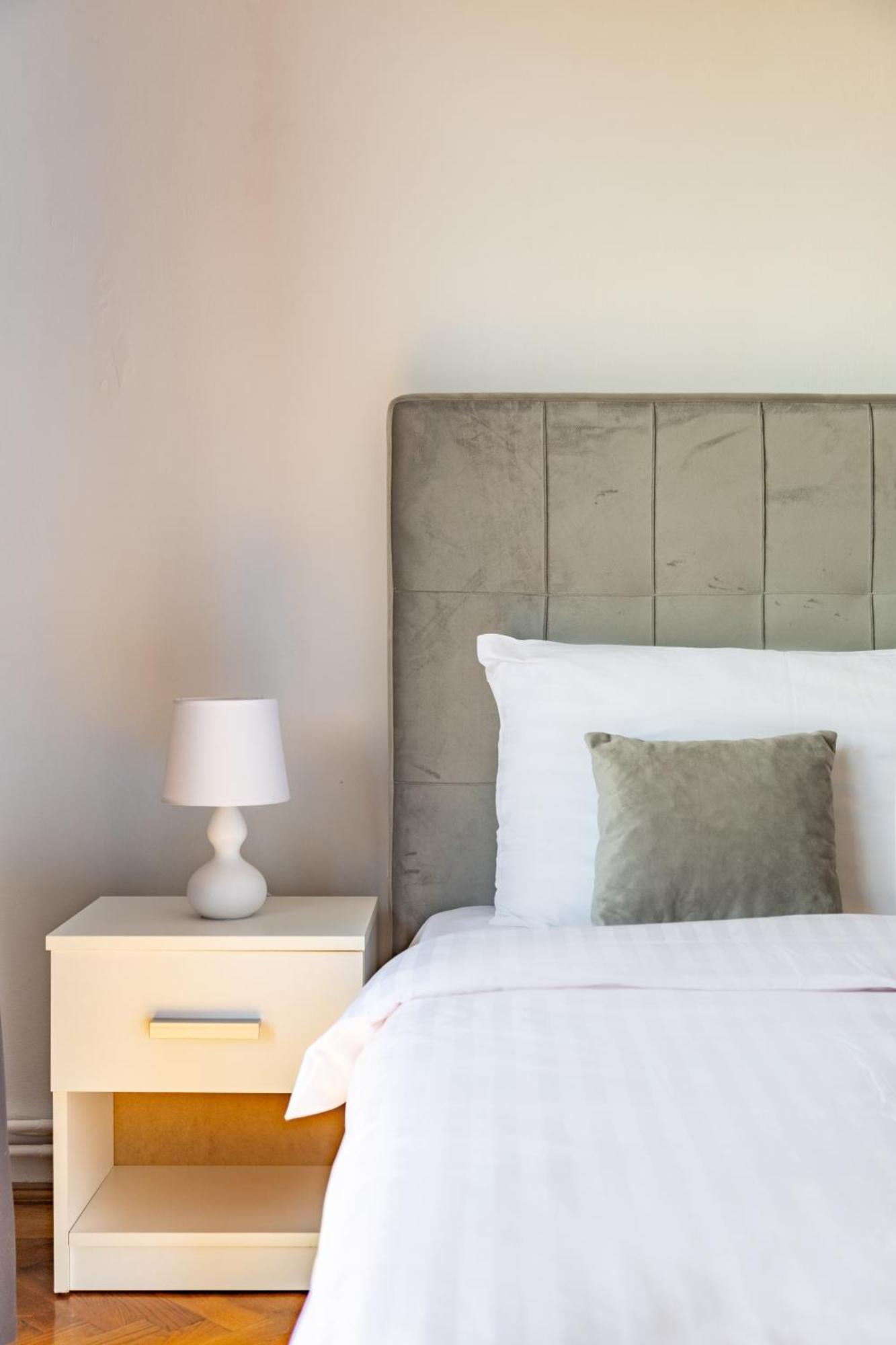 Downtown Victoria Apartments By Citybookings Βουκουρέστι Δωμάτιο φωτογραφία